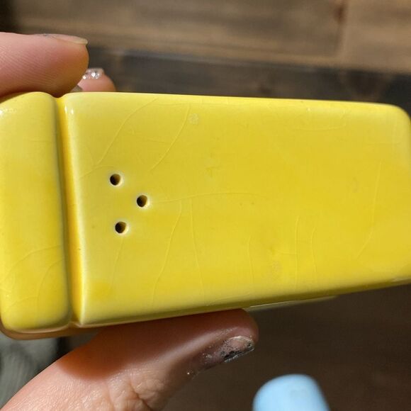 Vintage Hand painted Fridge & Butter Dish Salt & Pepper Shakers - Picture 11 of 11